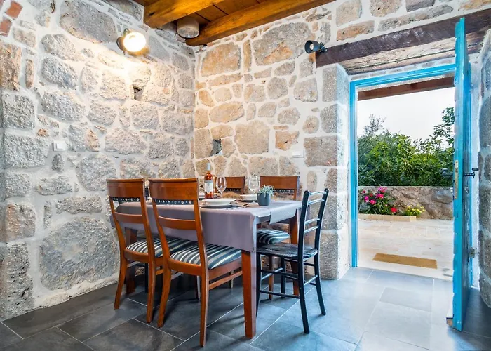 Stone House Goranova Kuca Вилла Селине