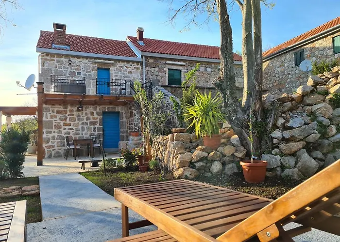 Вилла Stone House Goranova Kuca Селине